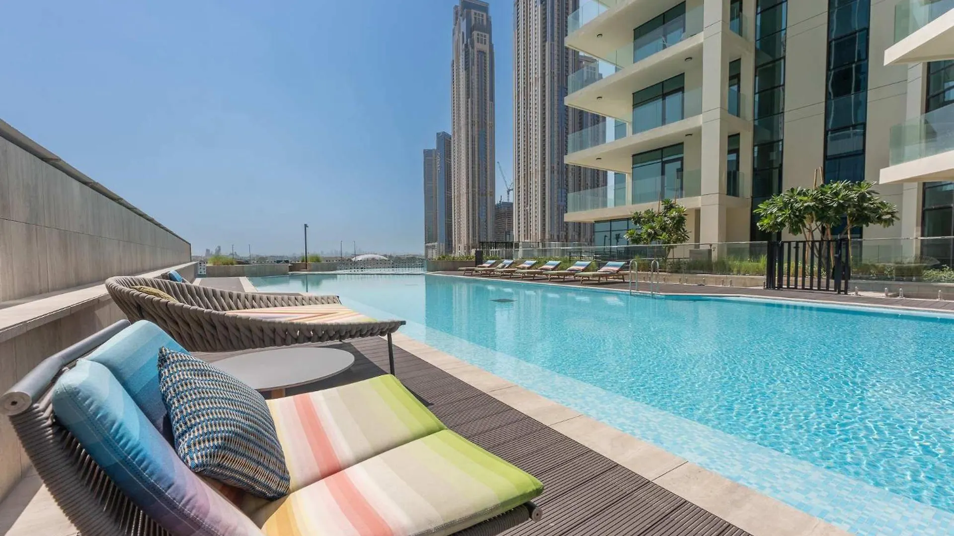 Extravagant 2 Bedroom In Urban Oasis Perfect For 4 Dubai Appartement